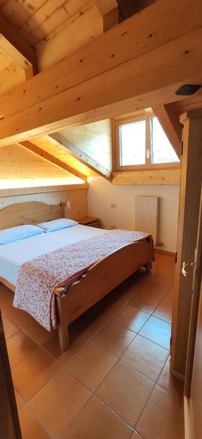 Mansarda A Carciato, Trilocale In Montagna Apartment Dimaro Exterior photo