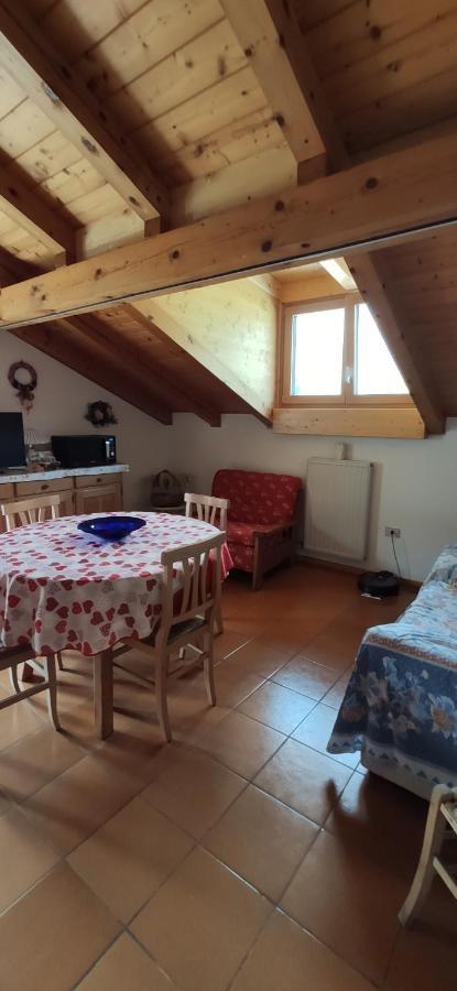 Mansarda A Carciato, Trilocale In Montagna Apartment Dimaro Exterior photo