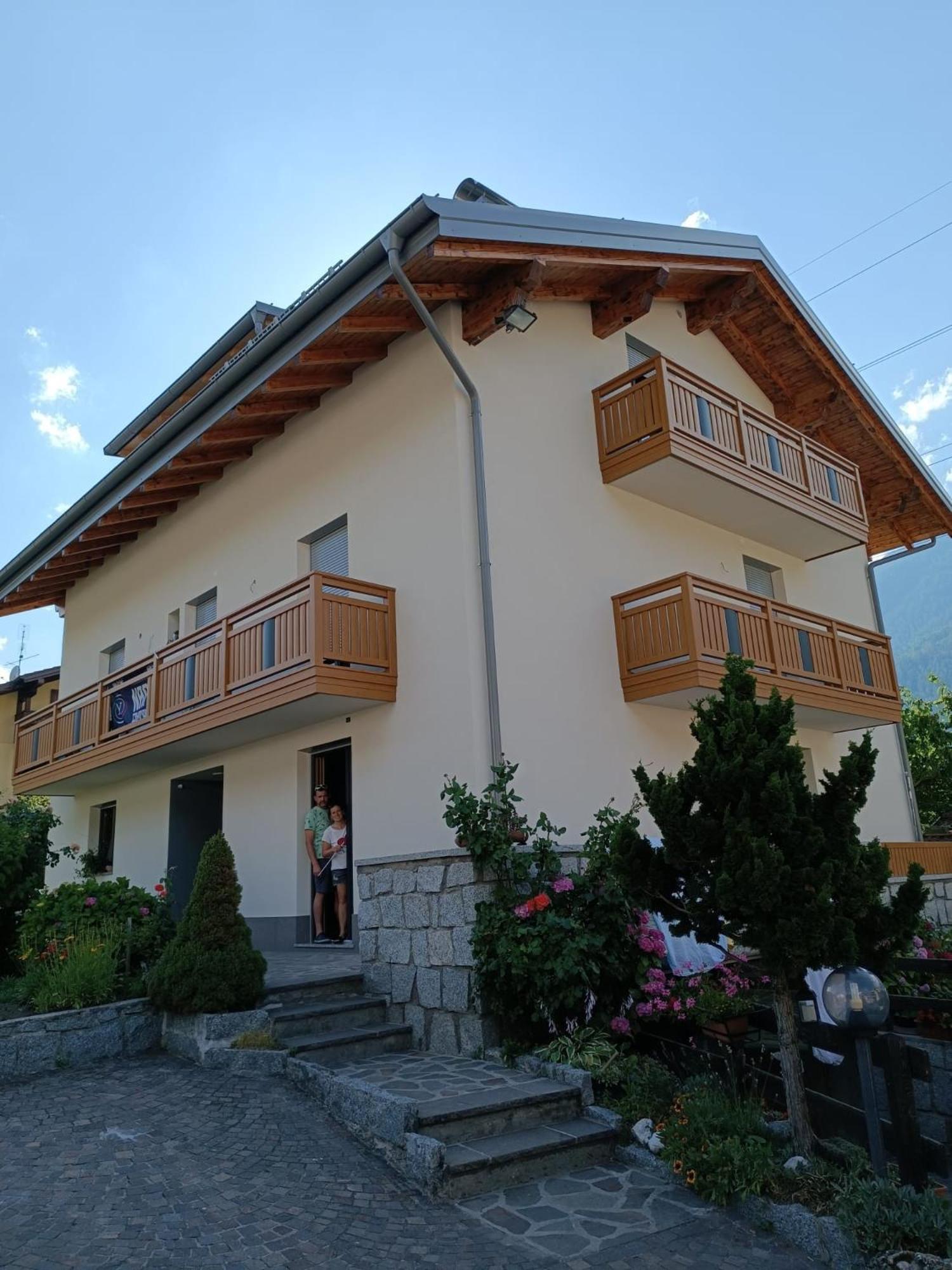 Mansarda A Carciato, Trilocale In Montagna Apartment Dimaro Exterior photo